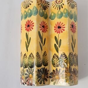 Floral Patterned Yellow Vase Wall Double Hearth Planter .